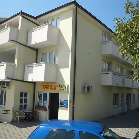 Modern Eingerichtete Ideal Fuer Junge Paaren Im Zentrum Von Baška