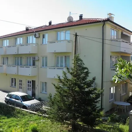 Daire Modern Eingerichtete Ideal Fuer Junge Paaren Im Zentrum Von Baška